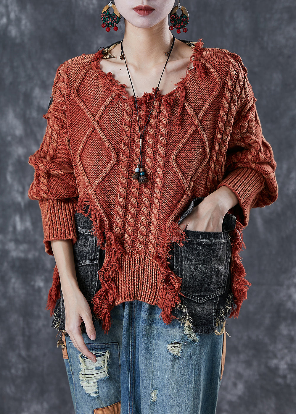 Well Tailored Sweater with a Graceful Silhouette