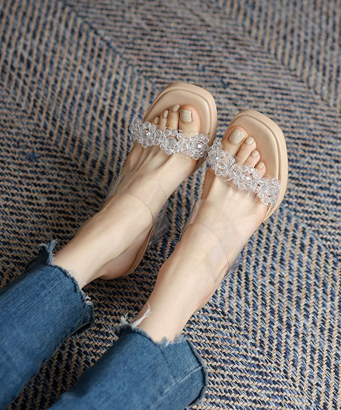 Well Tailored Heels with a Graceful Silhouette