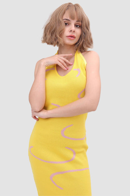 Well Tailored Dress with a Graceful Silhouette