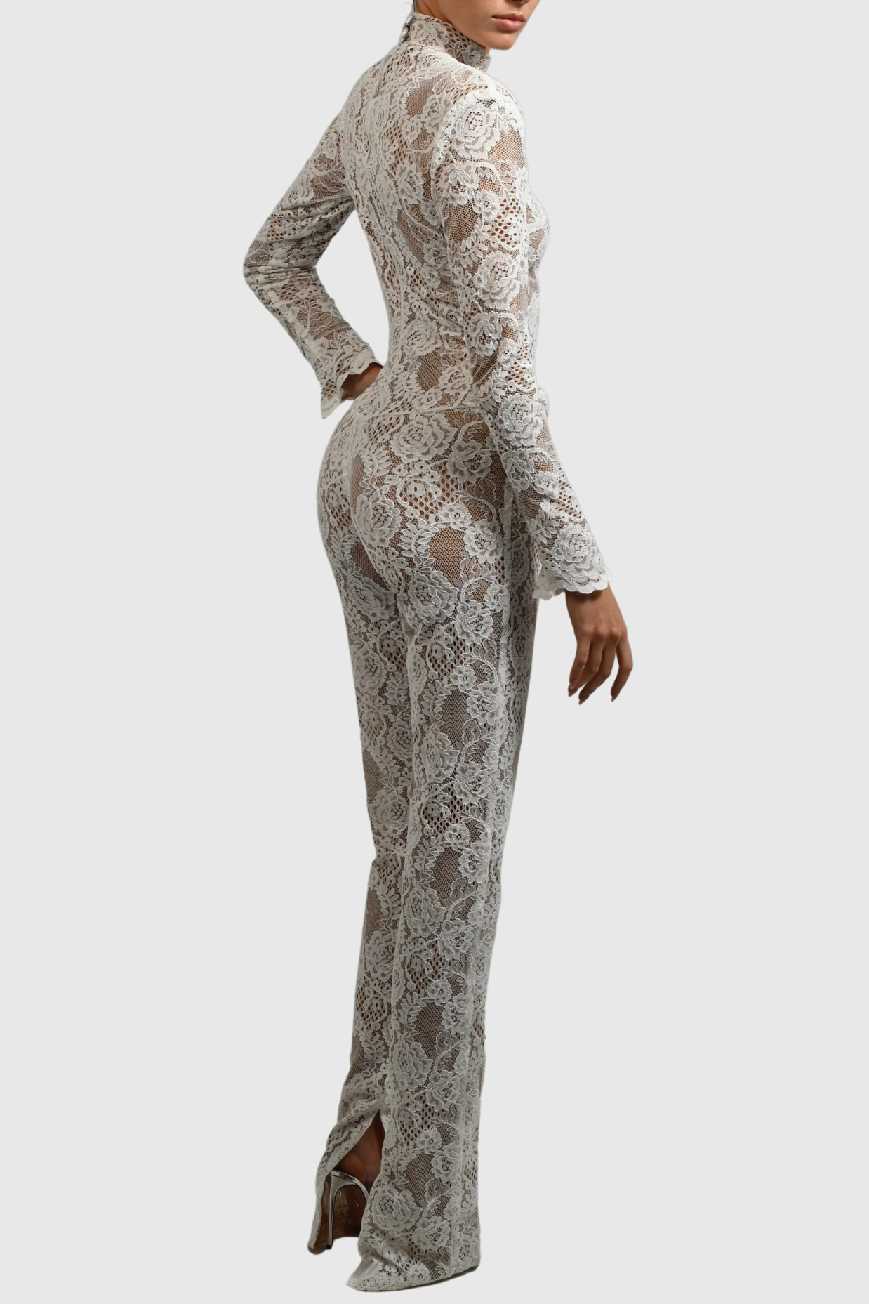 Sophisticated Garment with a Clean Classic Look