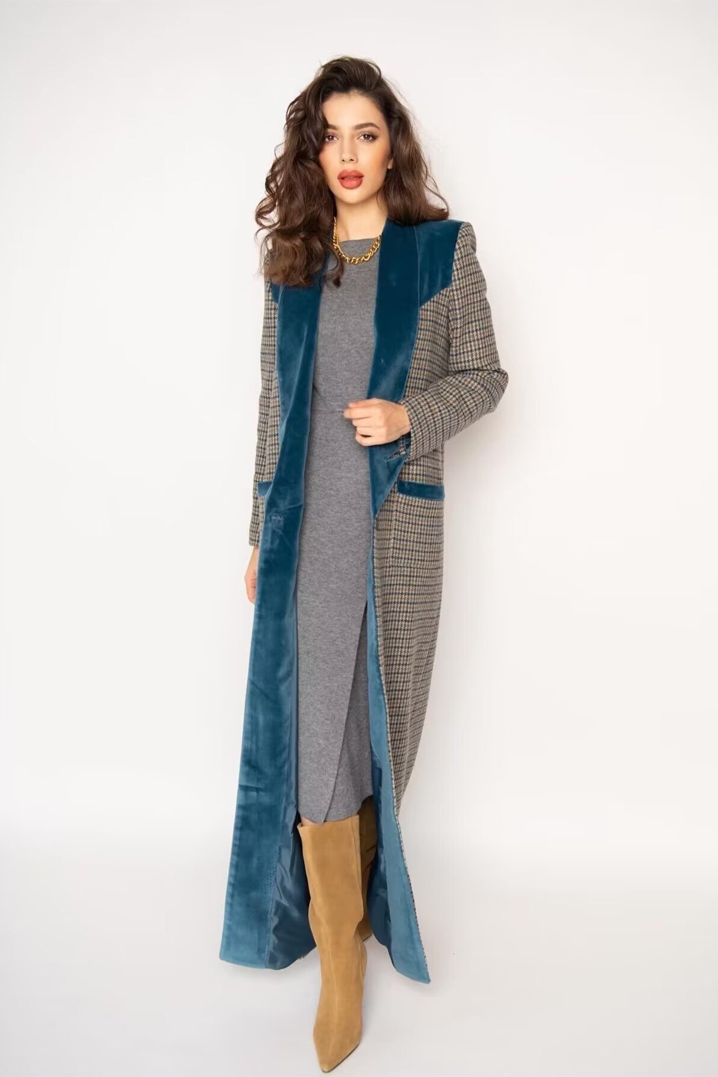 Elegantly Styled Coat for Everyday Wear