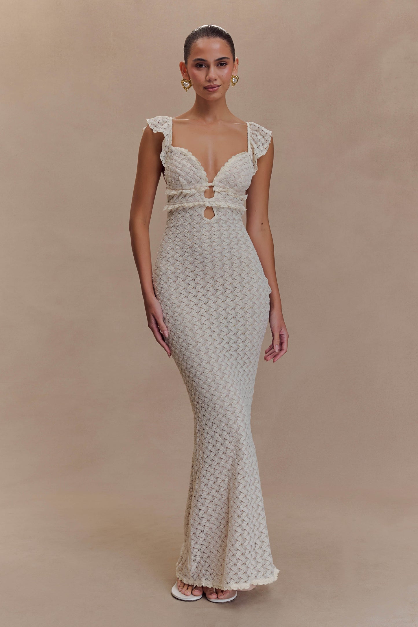 Well Tailored Dress with a Graceful Silhouette
