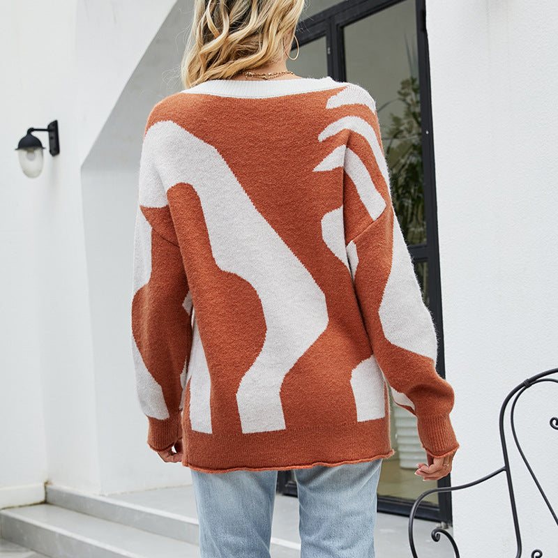 Effortlessly Elegant Sweater with a Timeless Design