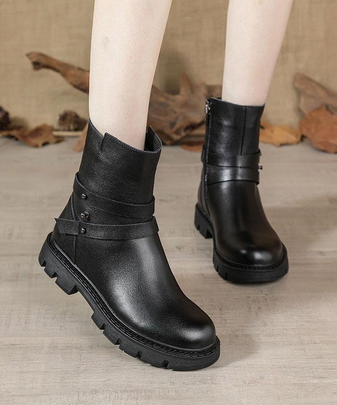 Well Tailored Boots with a Graceful Silhouette