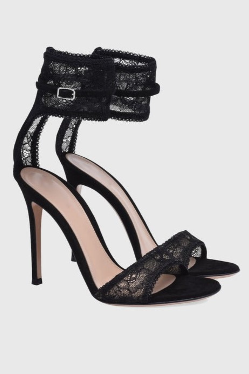 Beautifully Crafted Sandals in a Classic Style