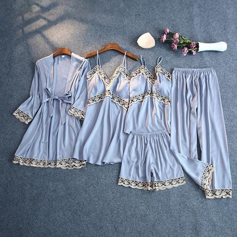 Well Tailored Garment with a Graceful Silhouette