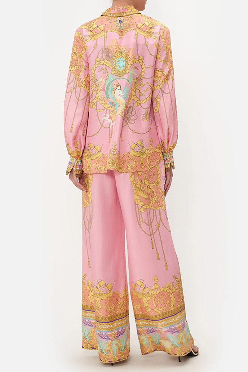 Classic Vintage Garment with a Flattering Fit