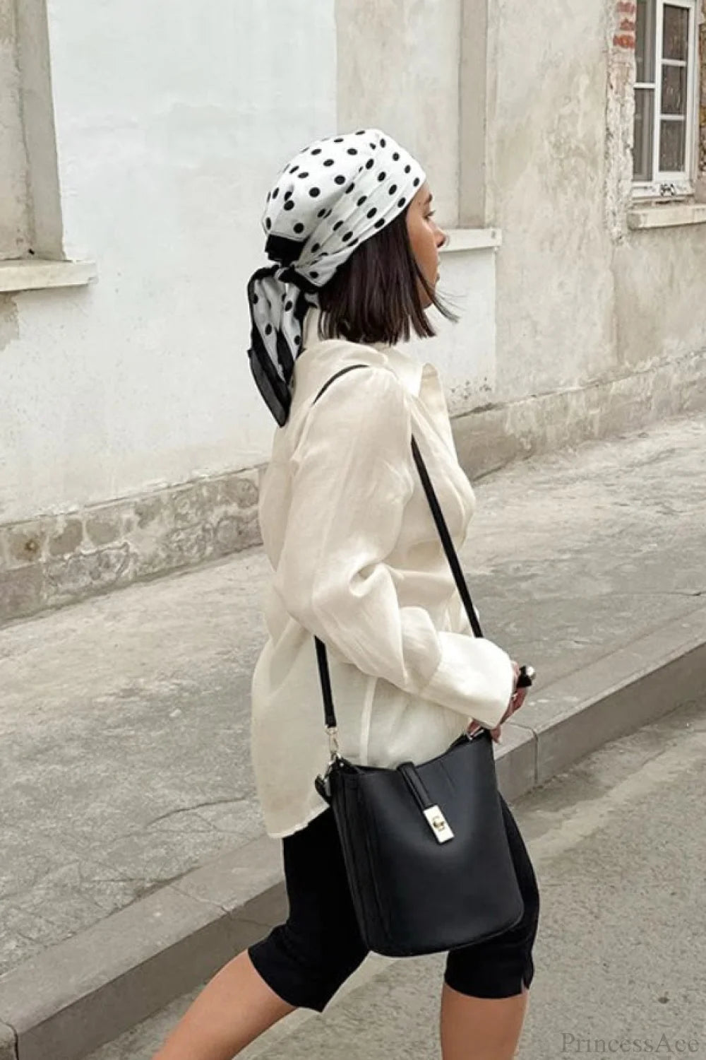 Polished Blouse with an Effortless Classic Look