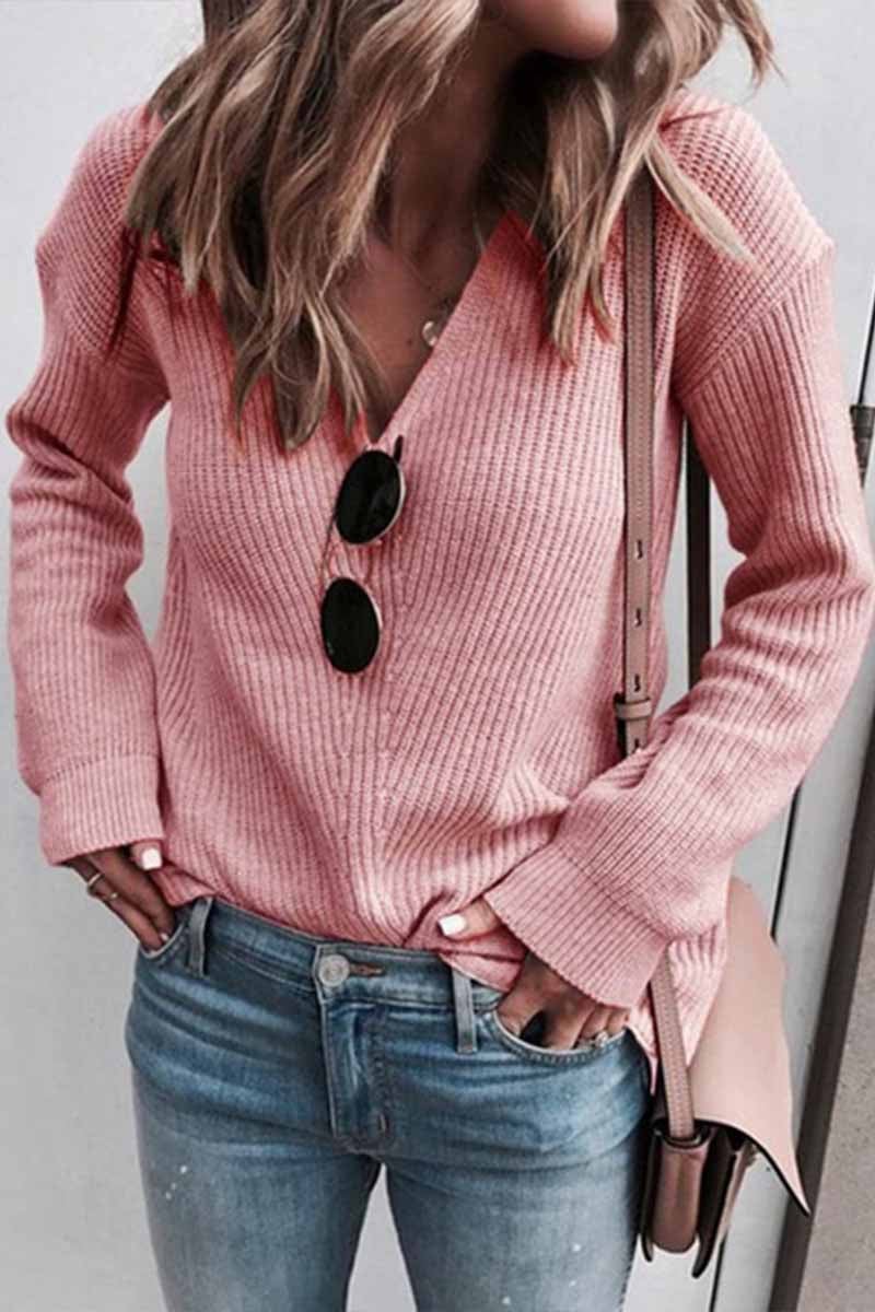 Classic Vintage Sweater with a Flattering Fit
