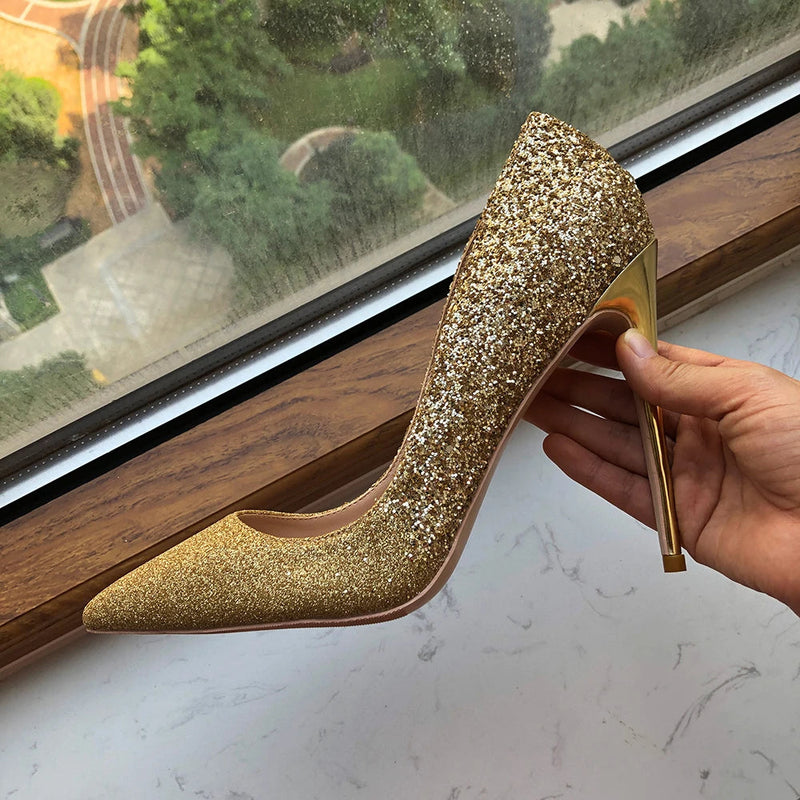 Classic Vintage Shoes with a Flattering Fit