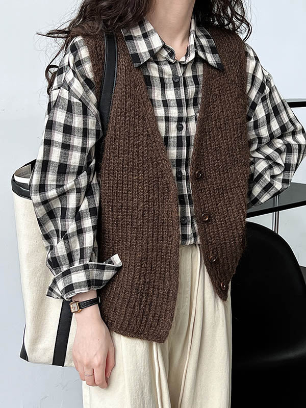 Effortlessly Elegant Top with a Timeless Design