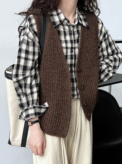 Effortlessly Elegant Top with a Timeless Design