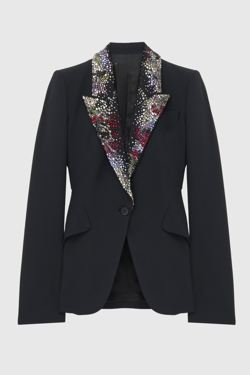 Well Tailored Garment with a Graceful Silhouette