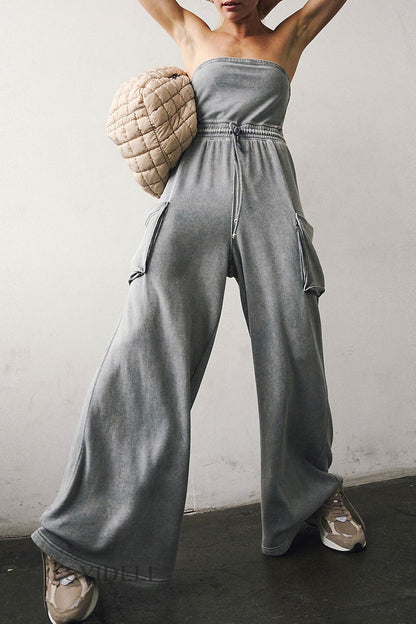Effortlessly Elegant Garment with a Timeless Design