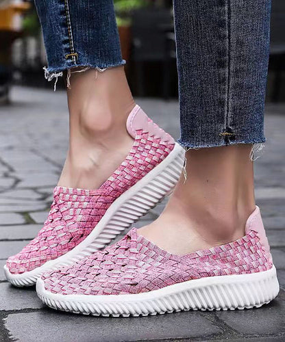Effortlessly Elegant Shoes with a Timeless Design