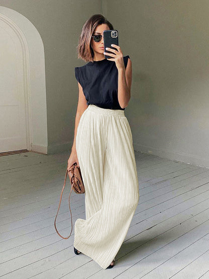 Classic Vintage Pants with a Flattering Fit