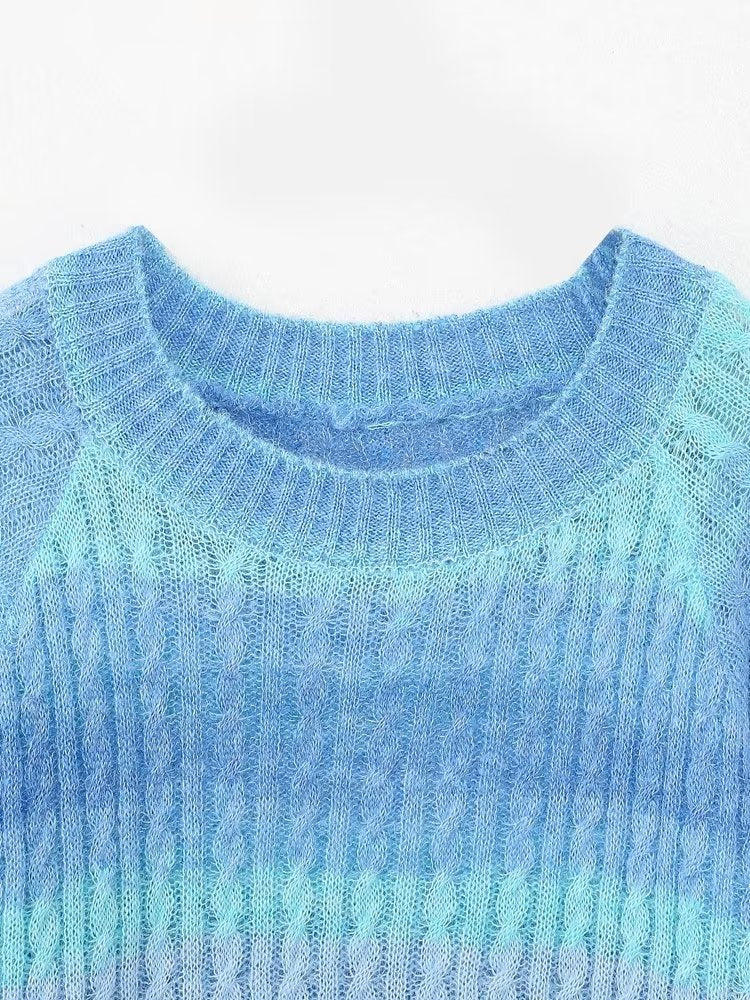 Classic Vintage Sweater with a Flattering Fit