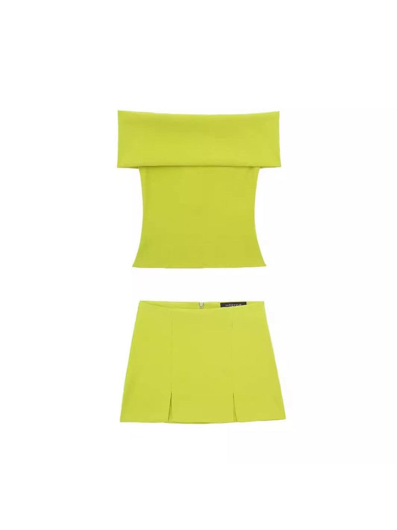 Effortlessly Elegant Top with a Timeless Design