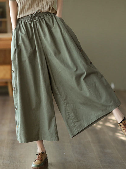 Effortlessly Elegant Pants with a Timeless Design
