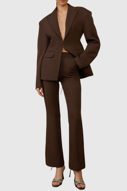 Beautifully Finished Trousers in a Timeless Design