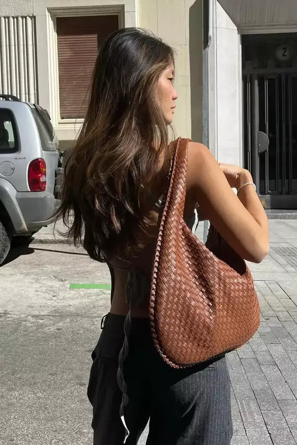 Beautifully Finished Bag in a Timeless Design
