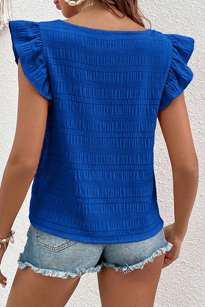 Effortlessly Elegant T-Shirt with a Timeless Design