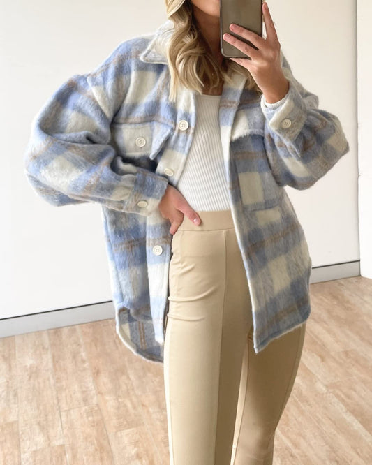 Beautifully Finished Coat in a Timeless Design