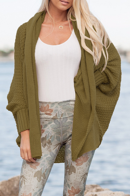 Effortlessly Elegant Sweater with a Timeless Design