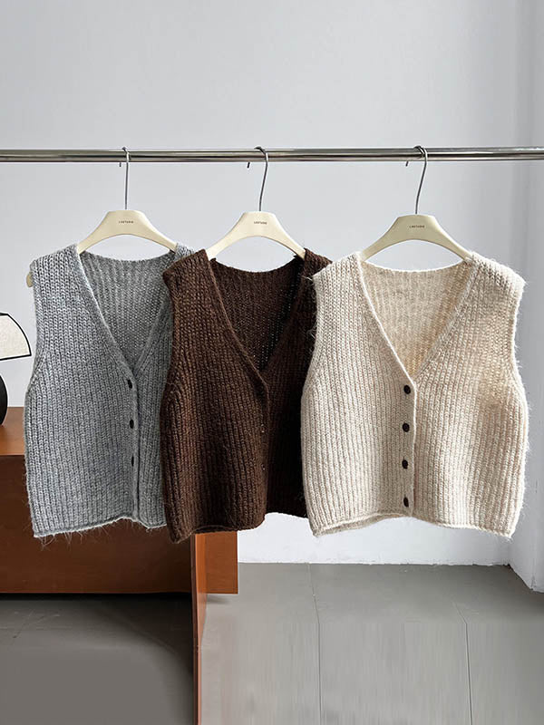Effortlessly Elegant Top with a Timeless Design