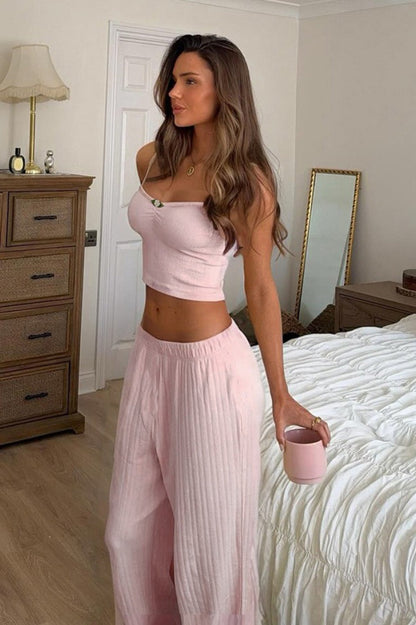 Elegantly Styled Pants for Everyday Wear