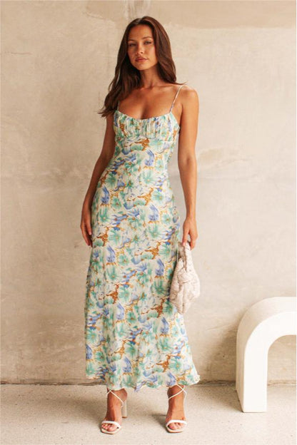 A Vintage Style Dress with Delicate Timeless Details