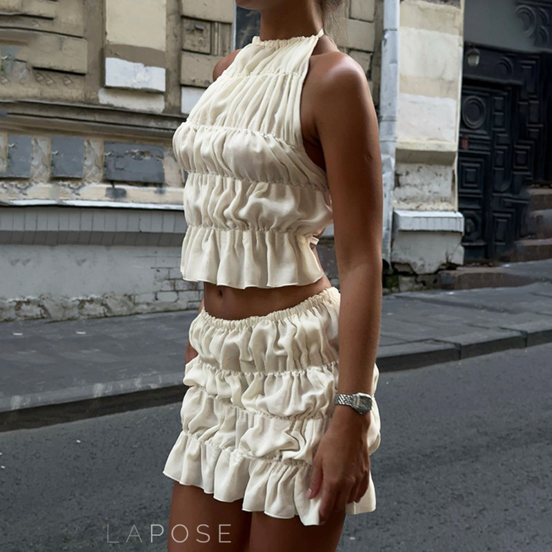 Effortlessly Elegant Garment with a Timeless Design