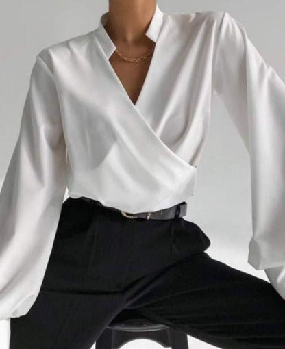 Effortlessly Elegant Shirt with a Timeless Design