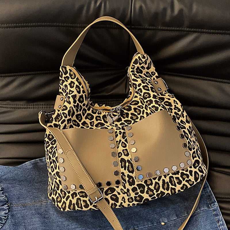 Beautifully Crafted Bag in a Classic Style