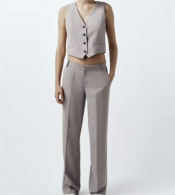 Polished Pants with an Effortless Classic Look