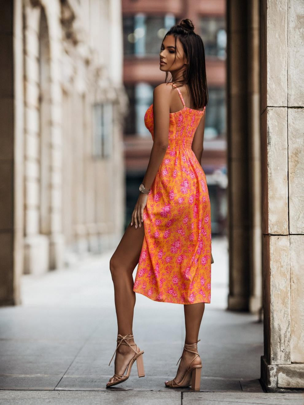 Well Tailored Dress with a Graceful Silhouette