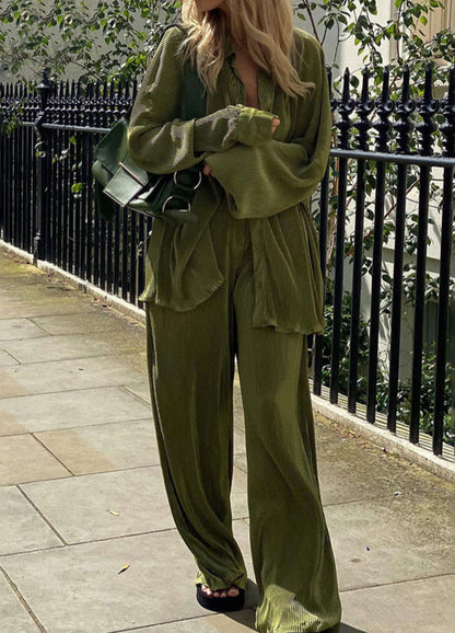 Sophisticated Pants with a Clean Classic Look