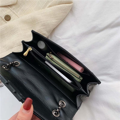 Beautifully Crafted Bag in a Classic Style