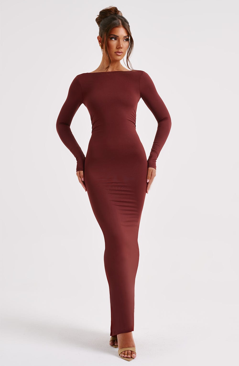 Gracefully Styled Dress for Any Occasion