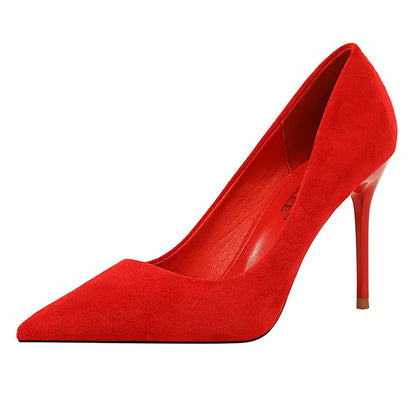 Classic Vintage Heels with a Flattering Fit