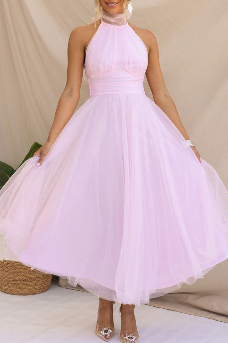 Sophisticated Dress with a Clean Classic Look