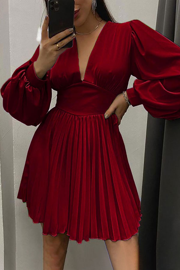 Classic Vintage Dress with a Flattering Fit