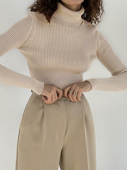 Well Tailored Sweater with a Graceful Silhouette