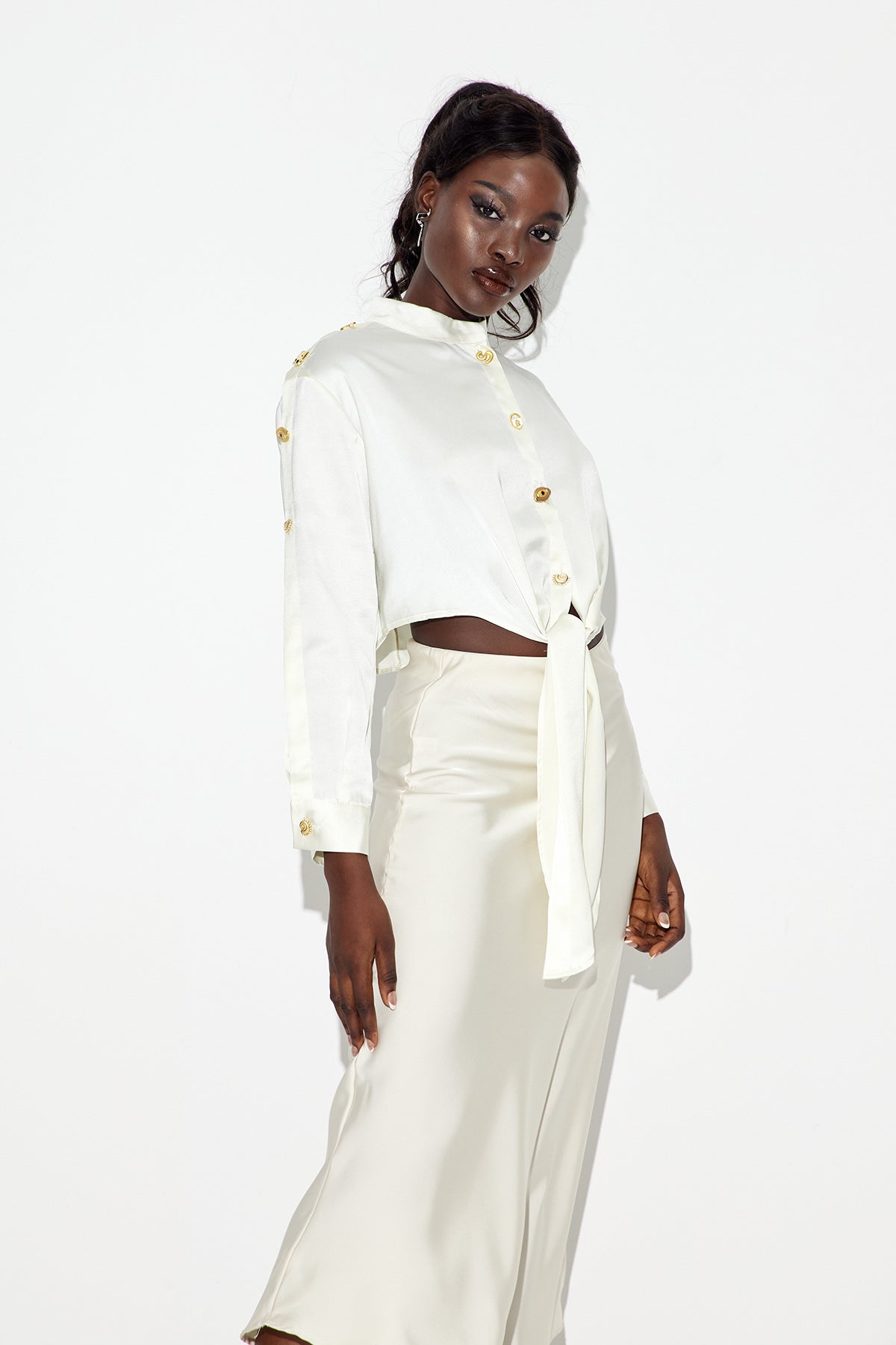Gracefully Styled Shirt for Any Occasion