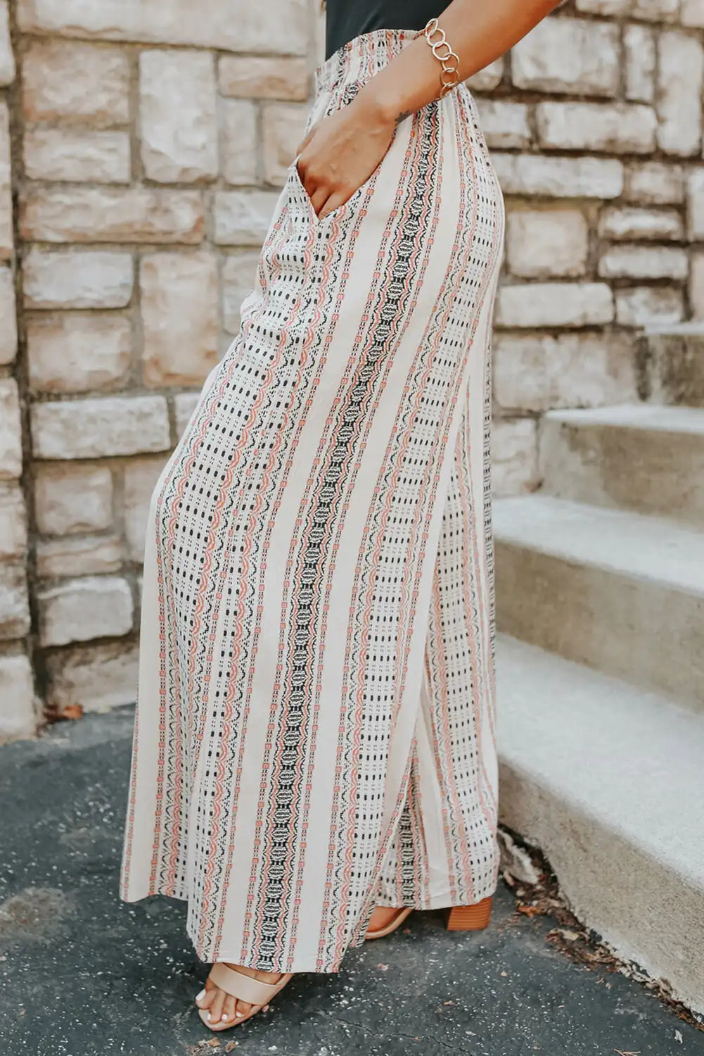 Beautifully Finished Pants in a Timeless Design