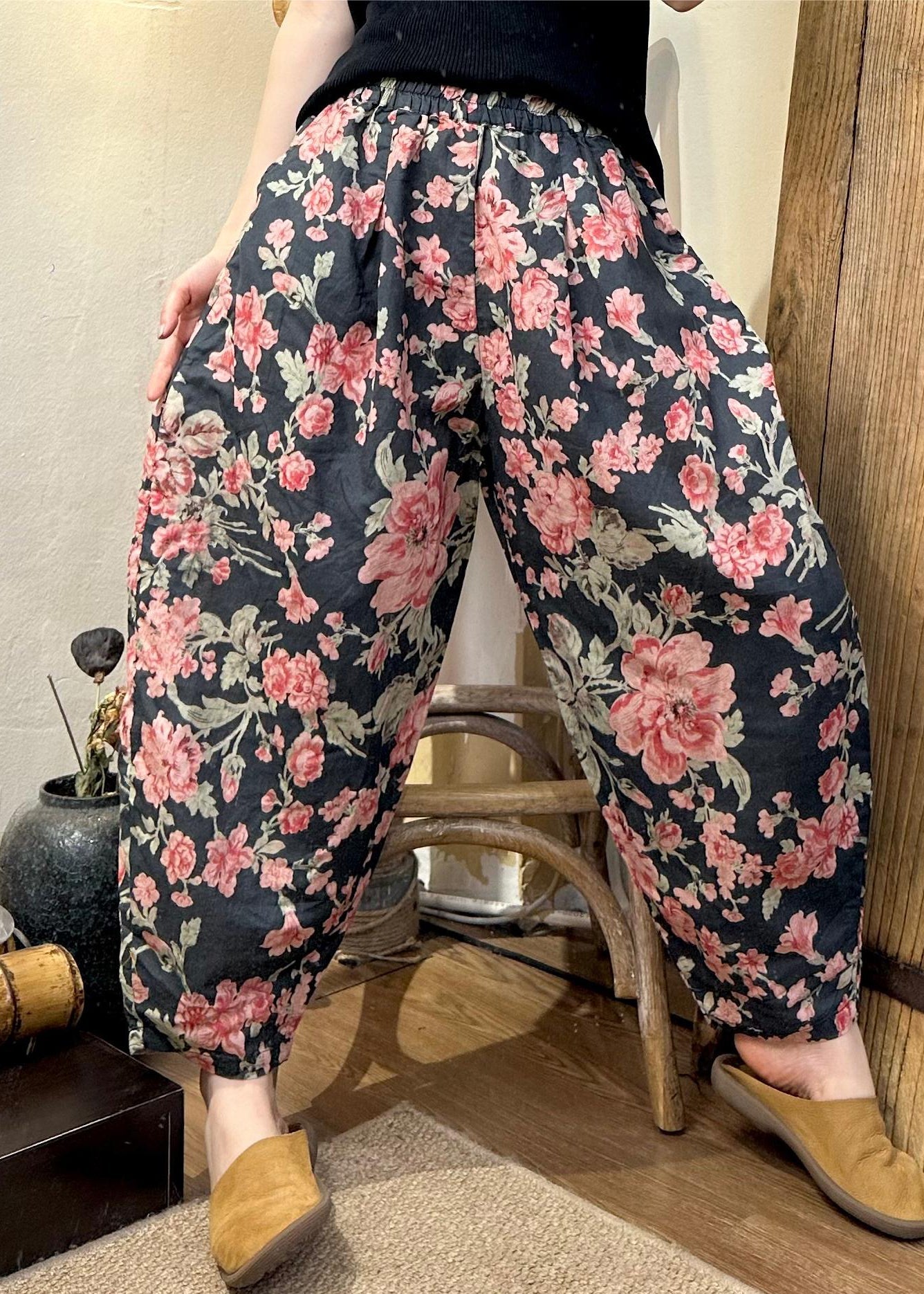 Classic Vintage Pants with a Flattering Fit