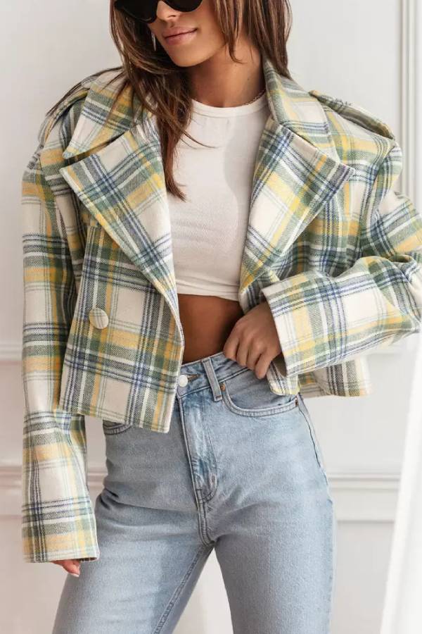 Gracefully Styled Jacket for Any Occasion