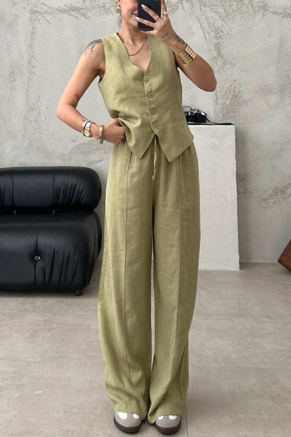 Beautifully Crafted Trousers in a Classic Style