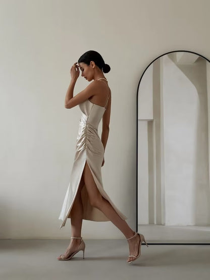 Effortlessly Elegant Dress with a Timeless Design