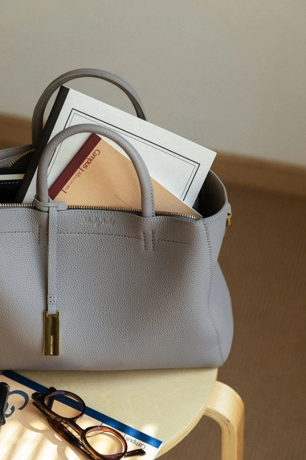Elegantly Styled Bag for Everyday Wear